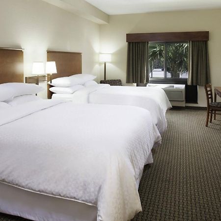 Four Points By Sheraton Fort Myers Airport Экстерьер фото
