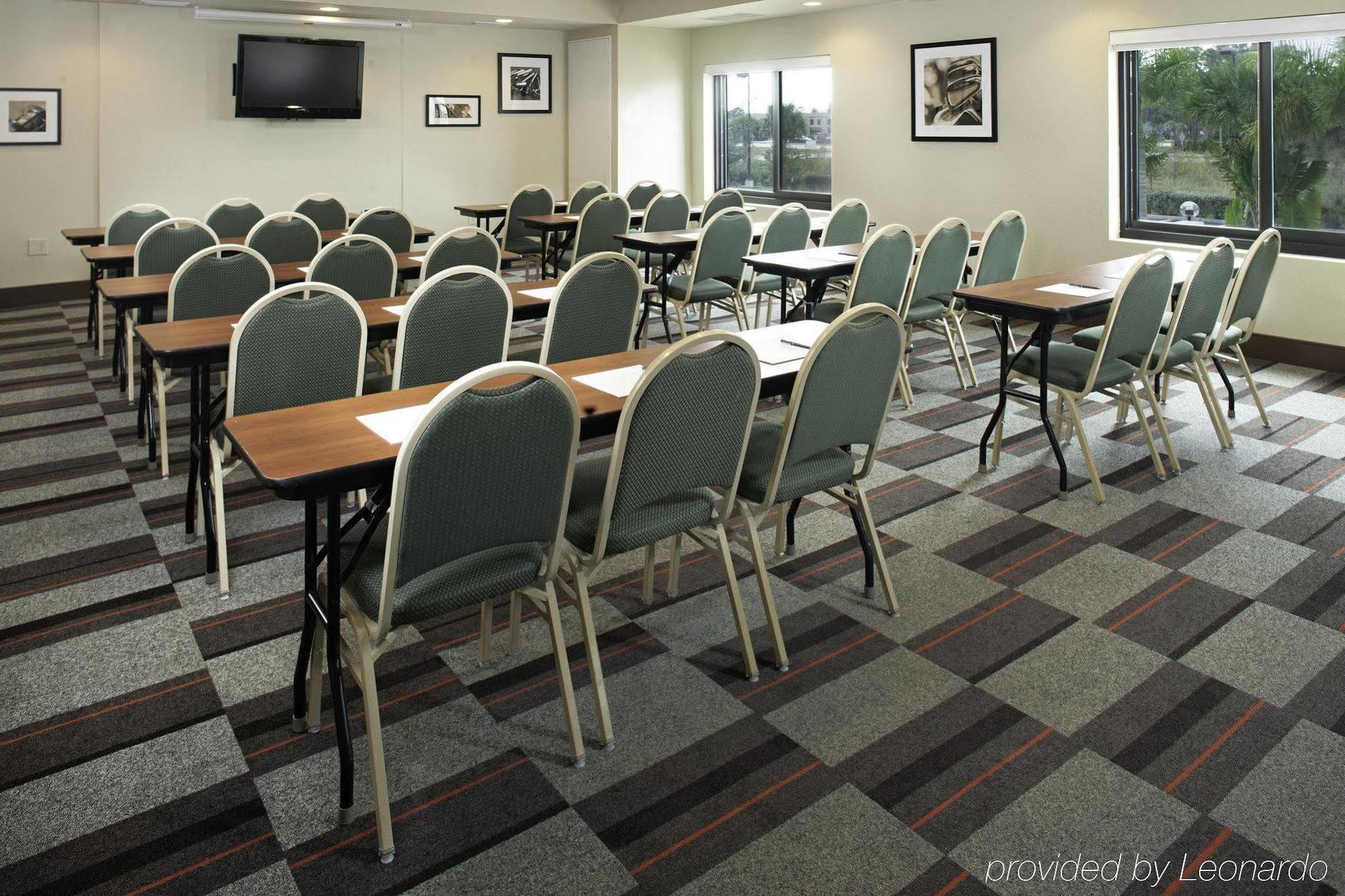 Four Points By Sheraton Fort Myers Airport Экстерьер фото
