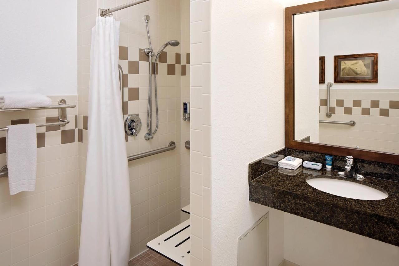Four Points By Sheraton Fort Myers Airport Экстерьер фото